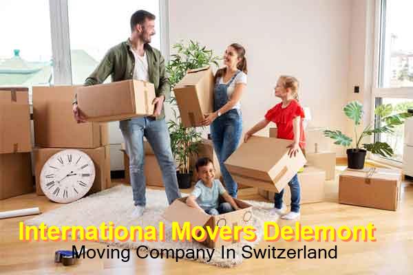 Movers loading for a removal to Del&eacute;mont